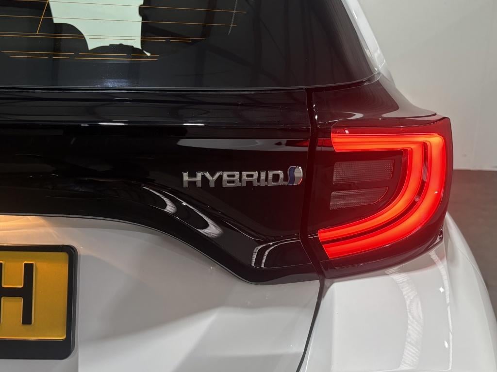 Toyota Yaris 1.5 hybrid dynamic