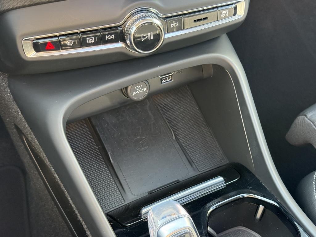 Volvo XC40 t5 262pk recharge ultimate bright| full options !!