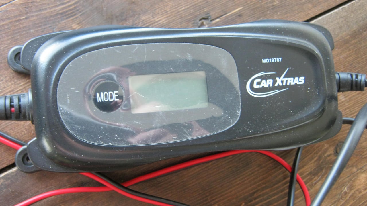TE KOOP DRUPPELLADER  6/12 VOLT VOOR 10 EURO