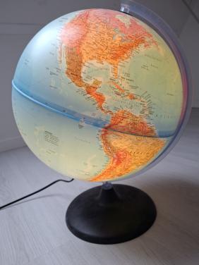 Globe, wereldbol met verlichting