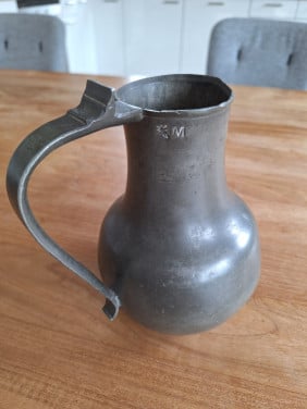Oude tinnen maatkan, 18e eeuw