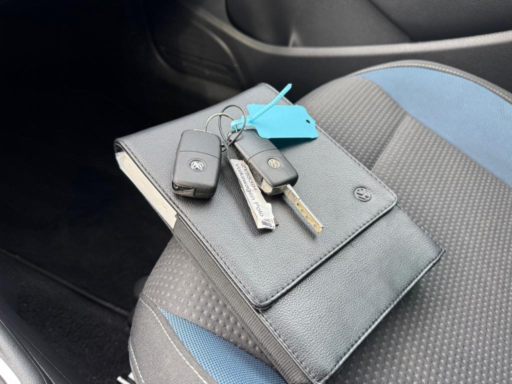 Volkswagen Polo 1.2 tsi team * cruise control * stoelverwarming * pdc