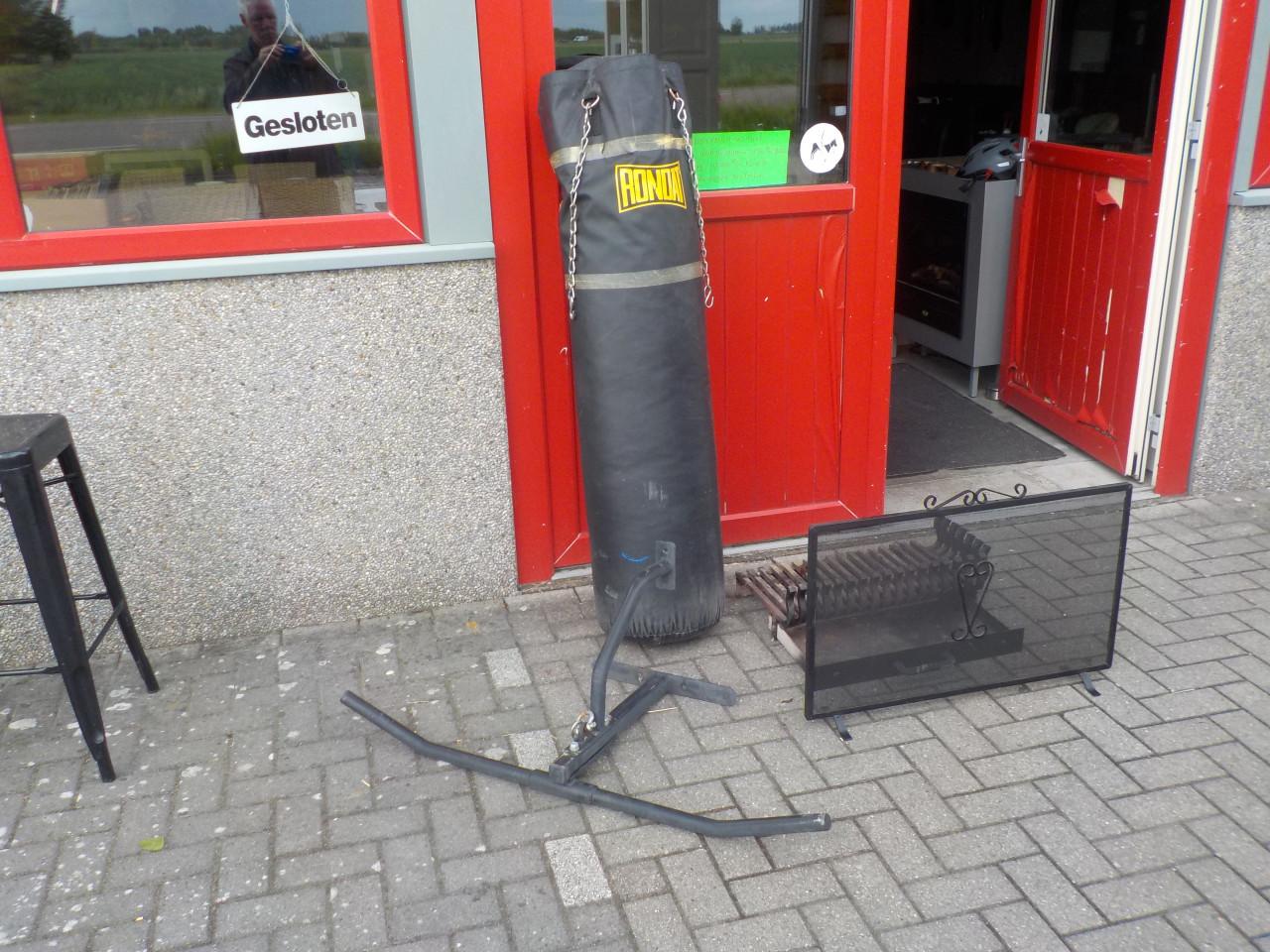 Boxbalzandzak met buegel in goede staat