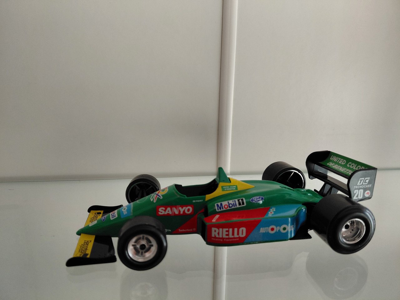 Formule 1auto's  Burago schaal 1:24 6 stuks