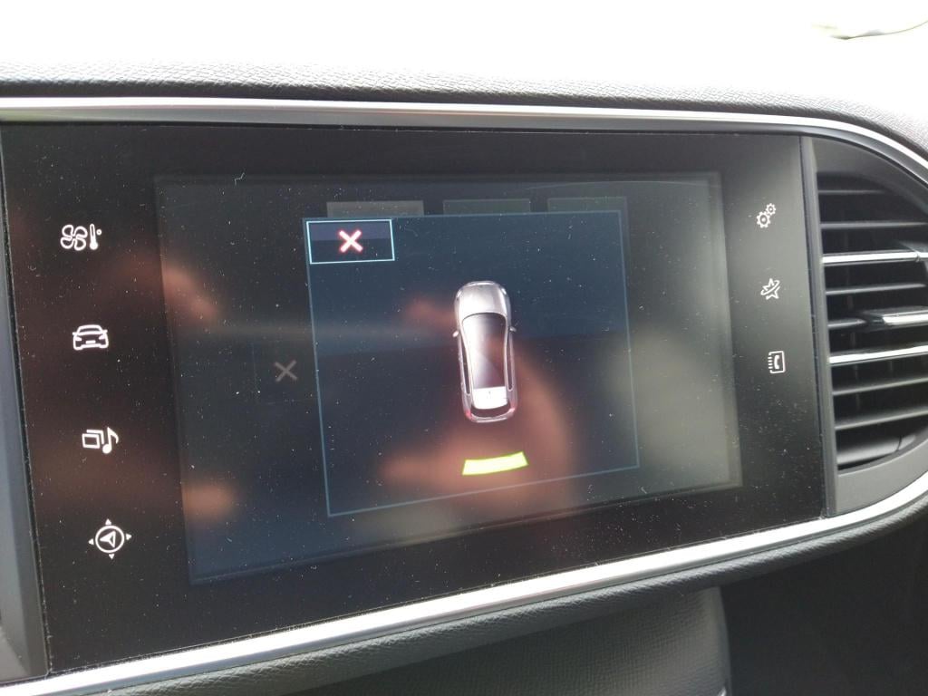 Peugeot 308 1.2 110 style clima/nav/lmv