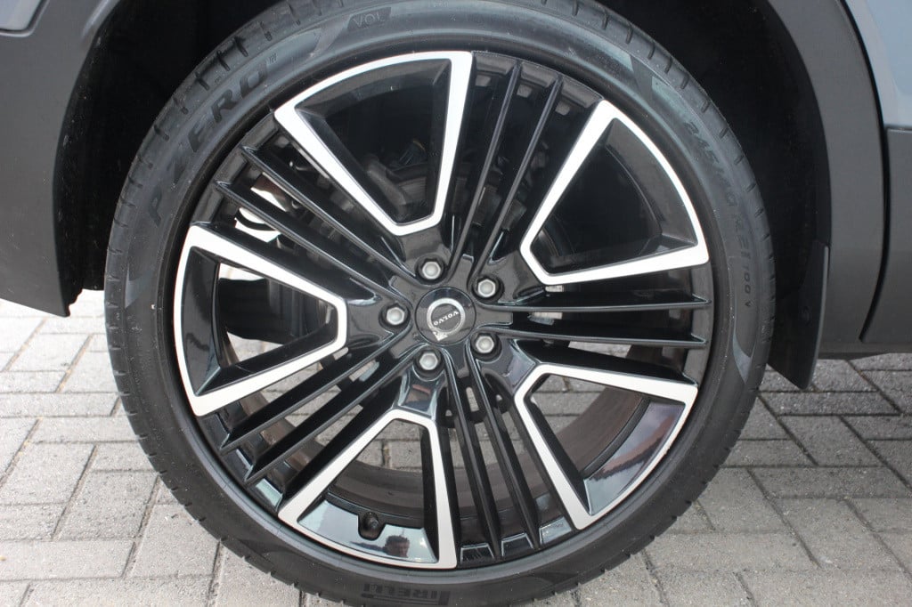 Volvo XC40 1.5 t3 r-design | elec. trekhaak | camera | half leder