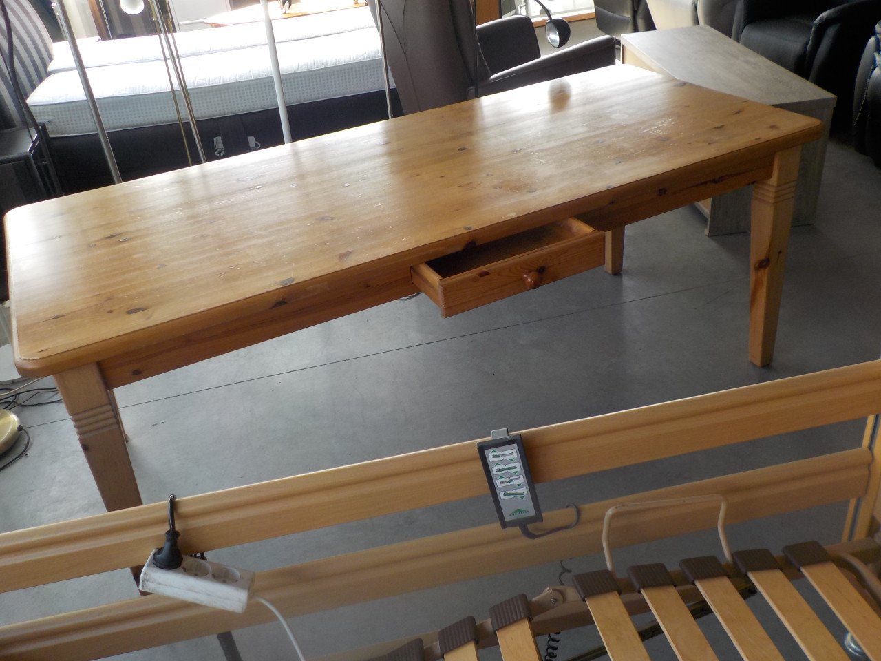 Mooie kwaliteit geheel massief grenen eettafel 90 x 200 cm met lade