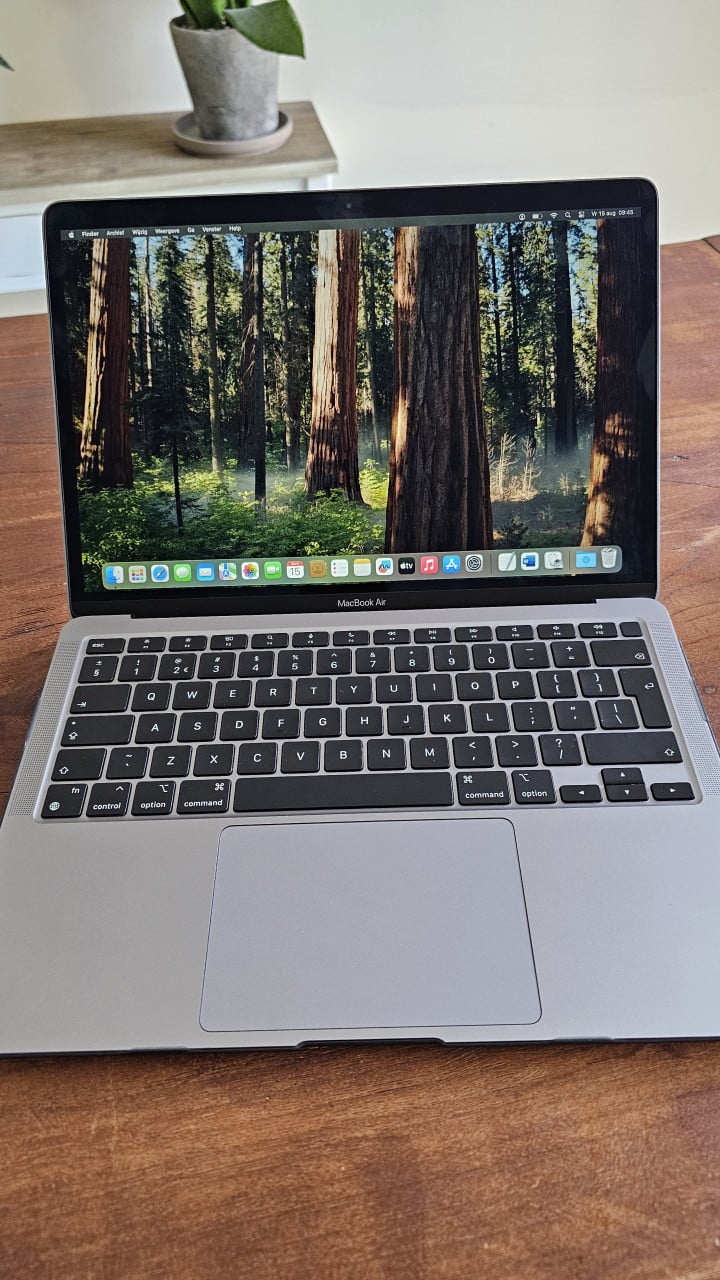 Apple Macbook Air M1 Spacegrey  November 2020