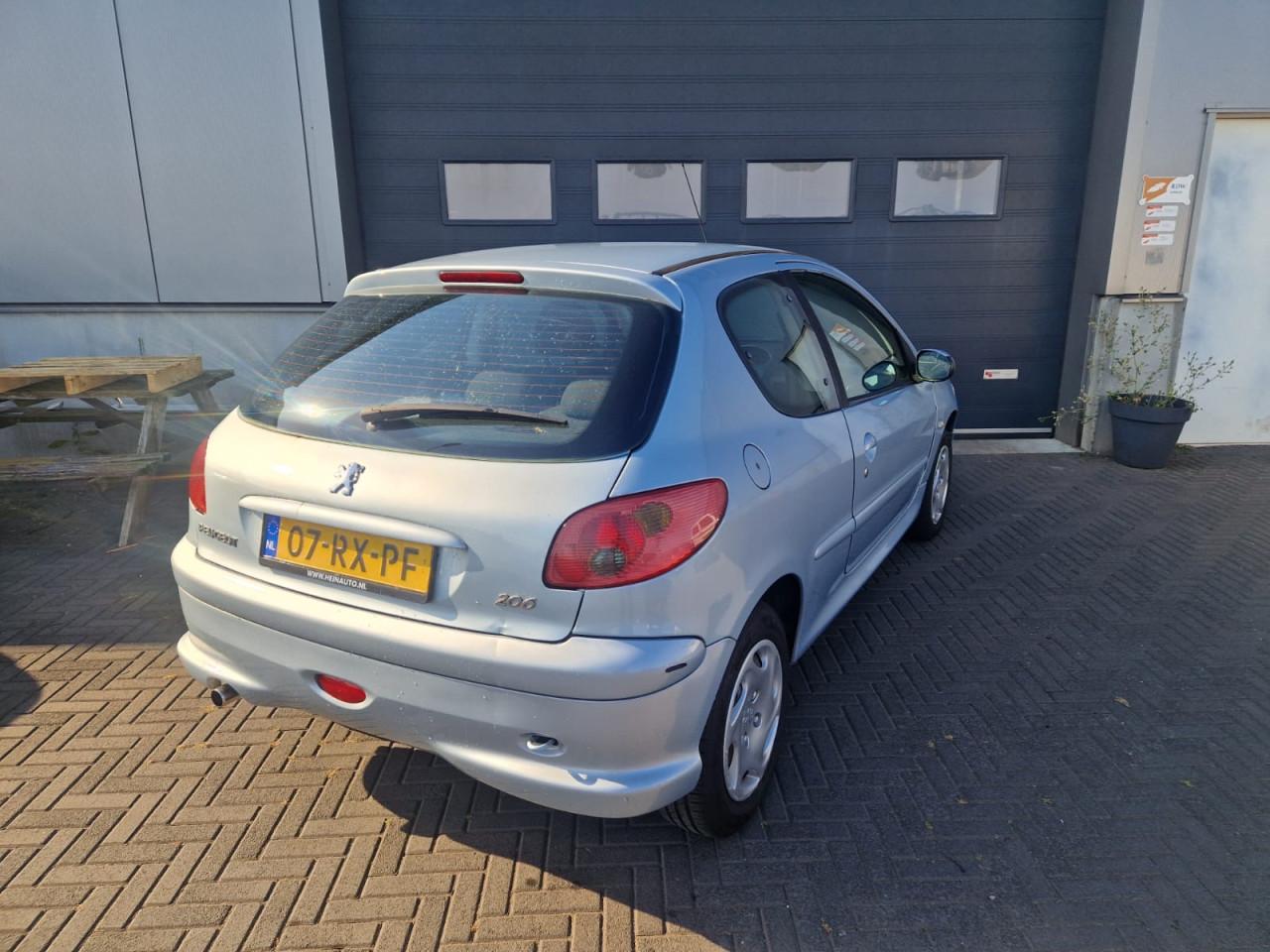 TE KOOP PEUGEOT 206 1.4 PRO LINE MET AIRCO 999,- EURO
