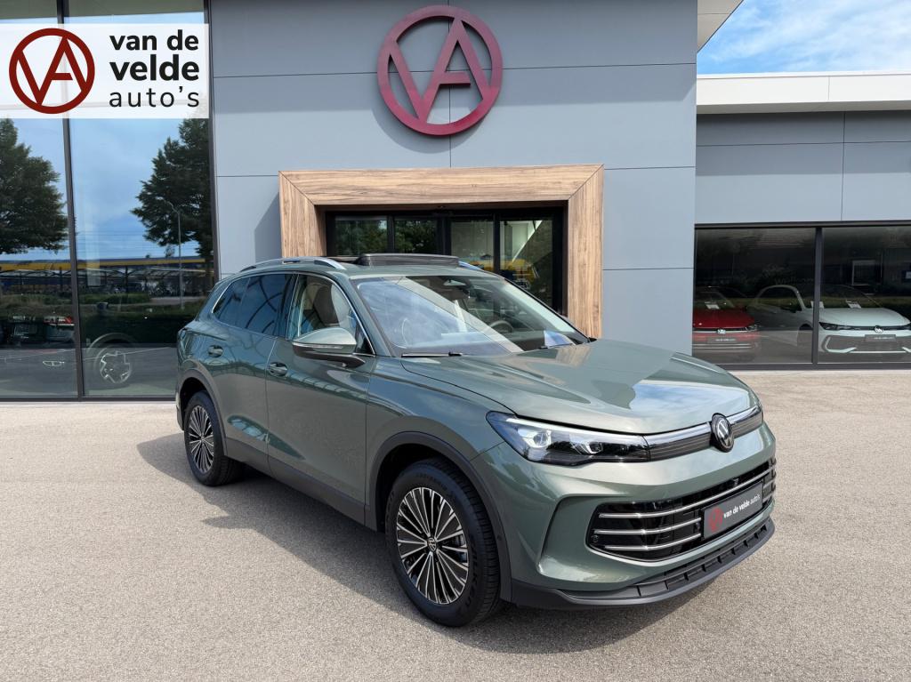 Volkswagen Tiguan 1.5 ehybrid elegance 204pk | trekhaak | 360 camera | pano