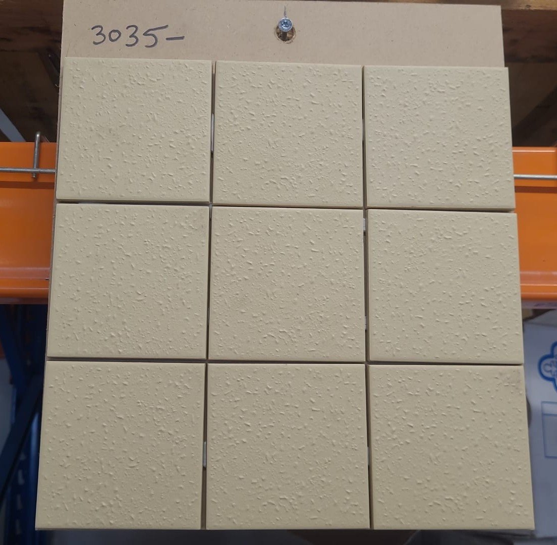 3030-350 ca 30 m² Mosa  Global Collection 10x10 lichtgeel, antislip