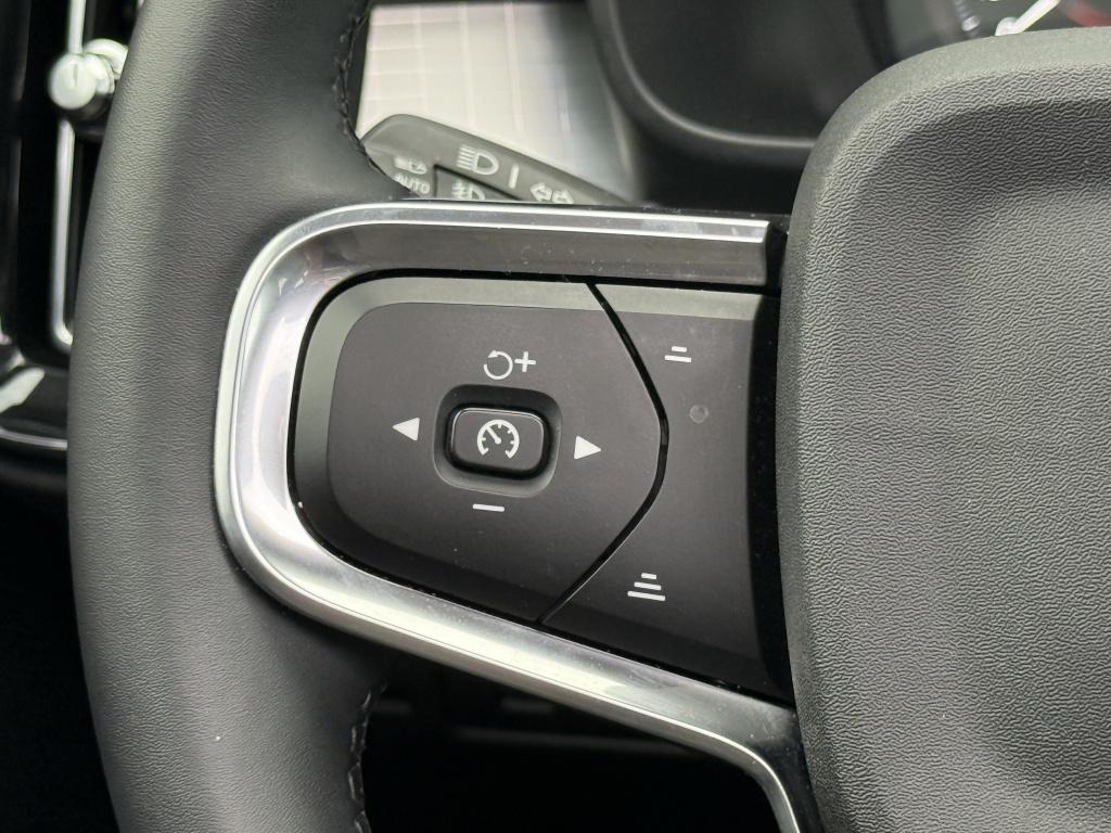 Volvo XC40 t5 262pk recharge ultimate dark | adap.cruise| panodak| trekhaak