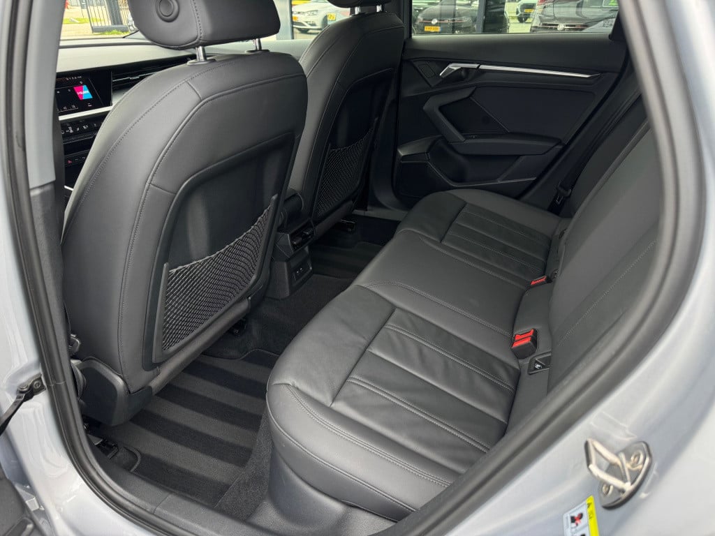 Audi A3 limousine 35 tfsi * matrix led * leer * panoramadak * trekhaak