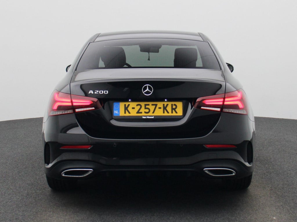 Mercedes-Benz A-Klasse 200 business solution amg | automaat | navigatie | a