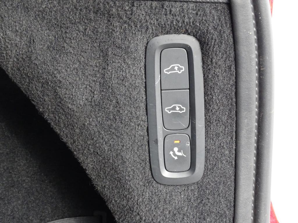 Volvo XC90 2.0 t6 awd r-design 7-persoons | luchtvering