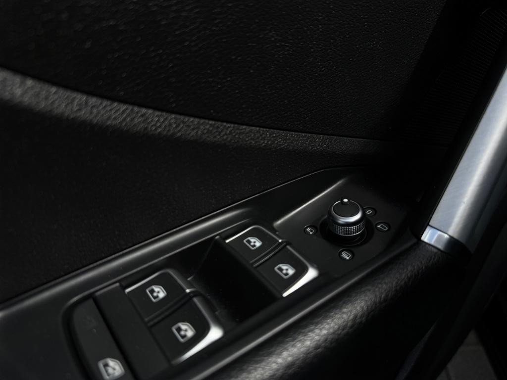Audi Q2 30 tfsi design * camera * carplay * clima