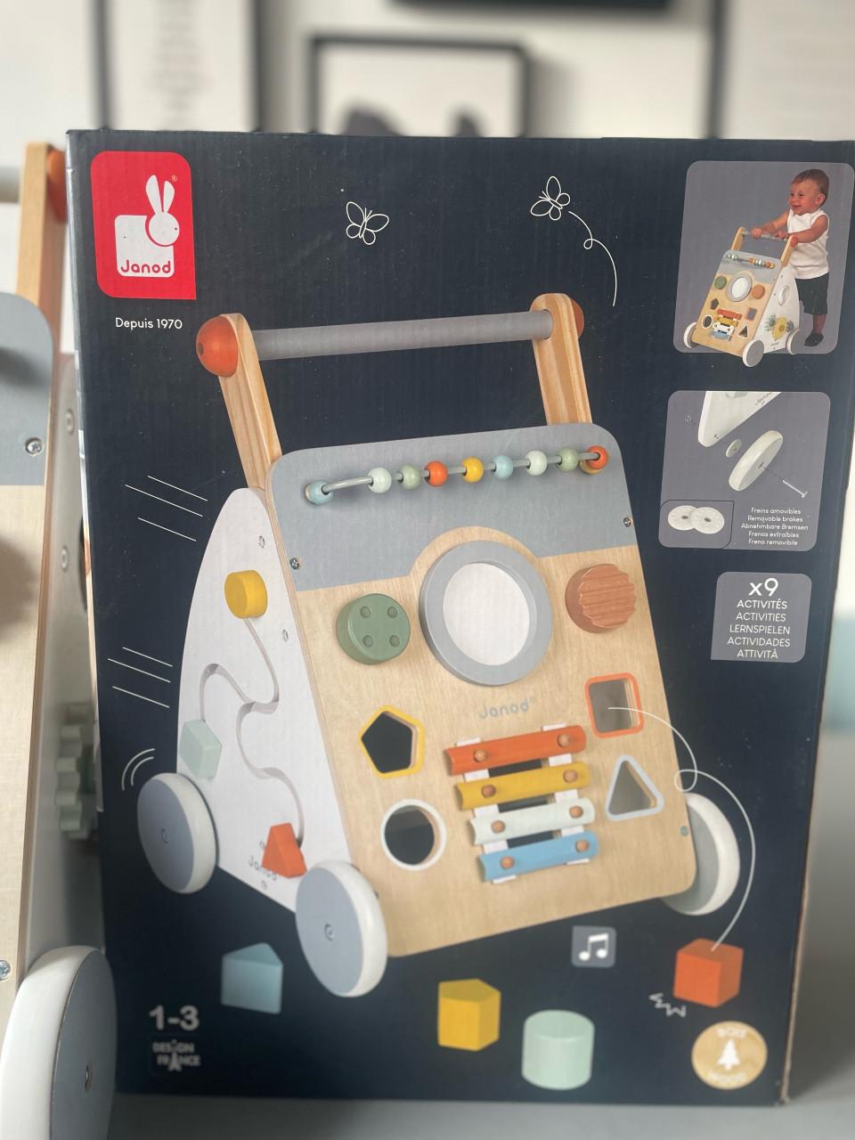 Houten loopwagen muziek