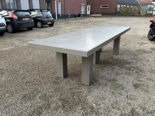 Houten tafel 3.05m. X 1.05m
