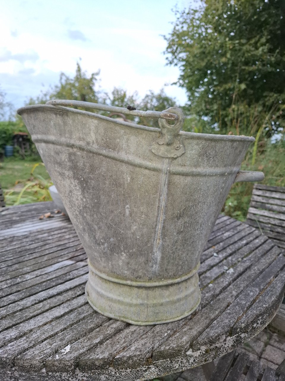 Brocante zinken kolenemmer