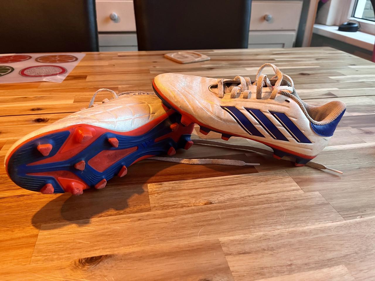 Gratis afhalen; voetbalschoenen