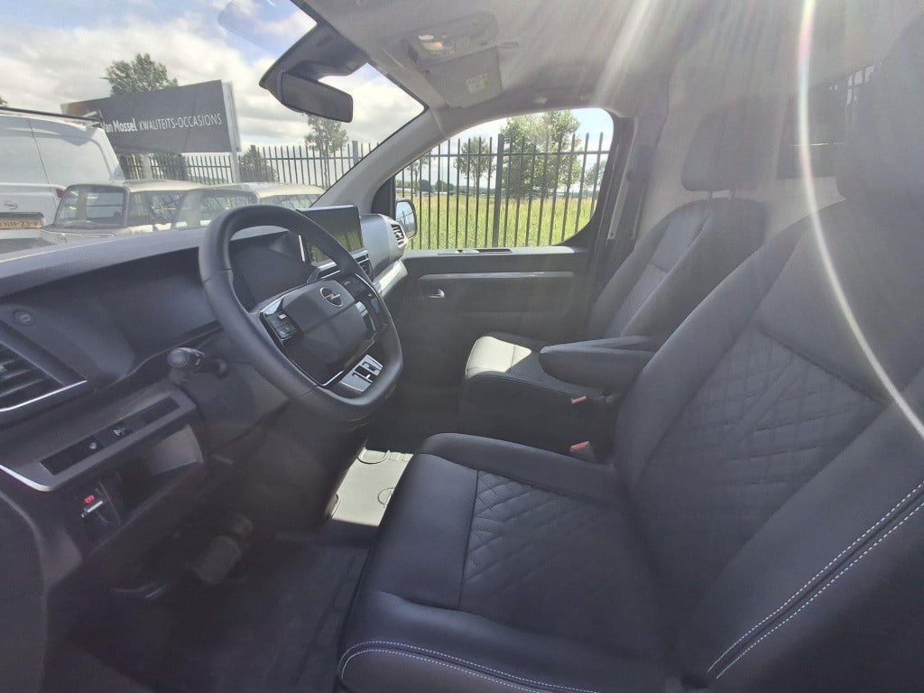 Opel Vivaro 2.0 diesel 180 s&s l3 automaat | leder | trekhaak | navi