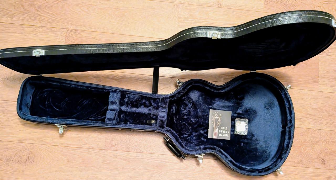 Drie hard case instrument koffers