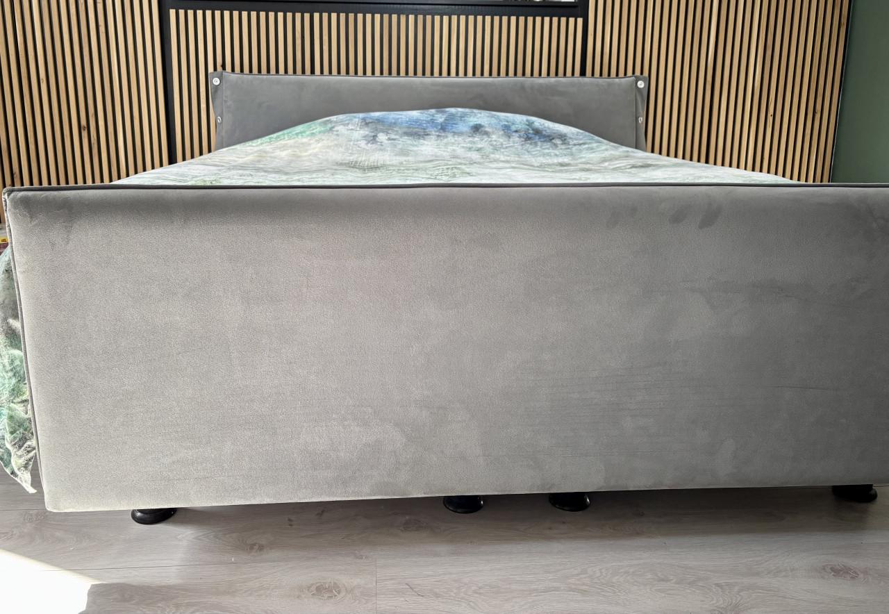 Boxspring bed