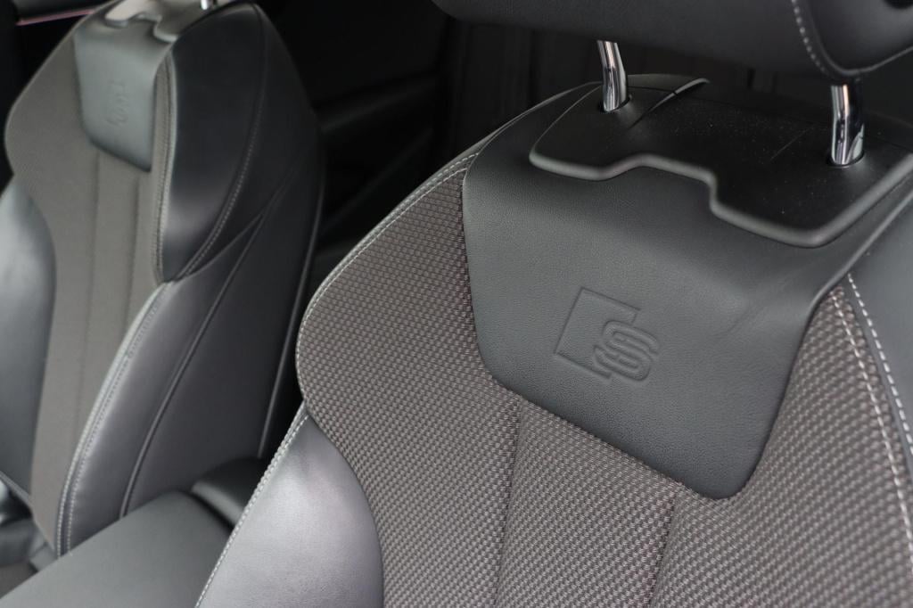 Audi A4 avant 35 tfsi s-line edition competition 150pk s-tronic