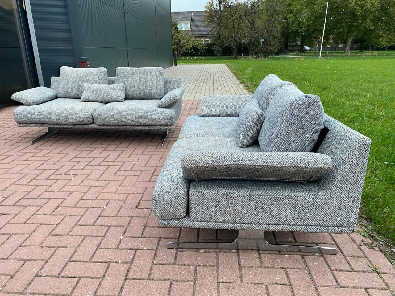 Montel 2x 2.5-zits Grijze Stoffen Bankenset -Gratis levering NL