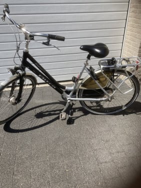 Damesfiets 28"in goede staat.