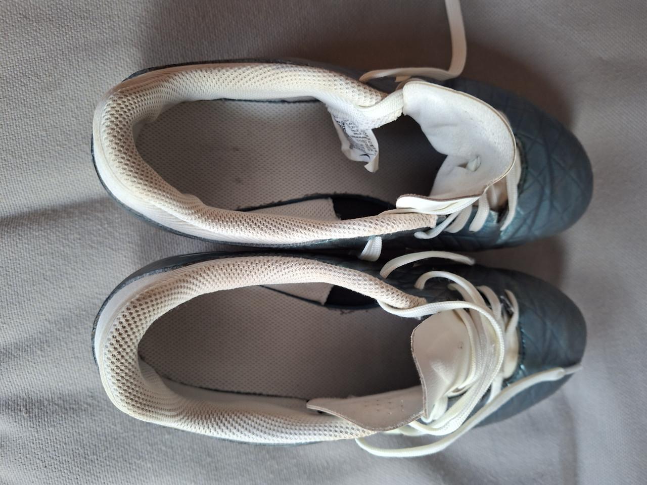 Voetbalschoenen maat 36.5