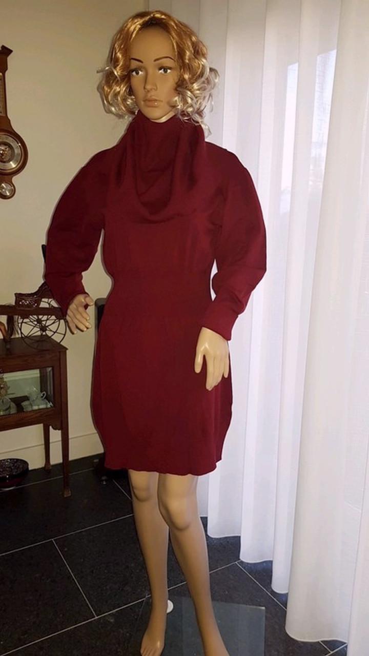 SÁBETH: Nieuw fijn gebreid trui/jurkje dieprood 100% zijde S+M+L € 280