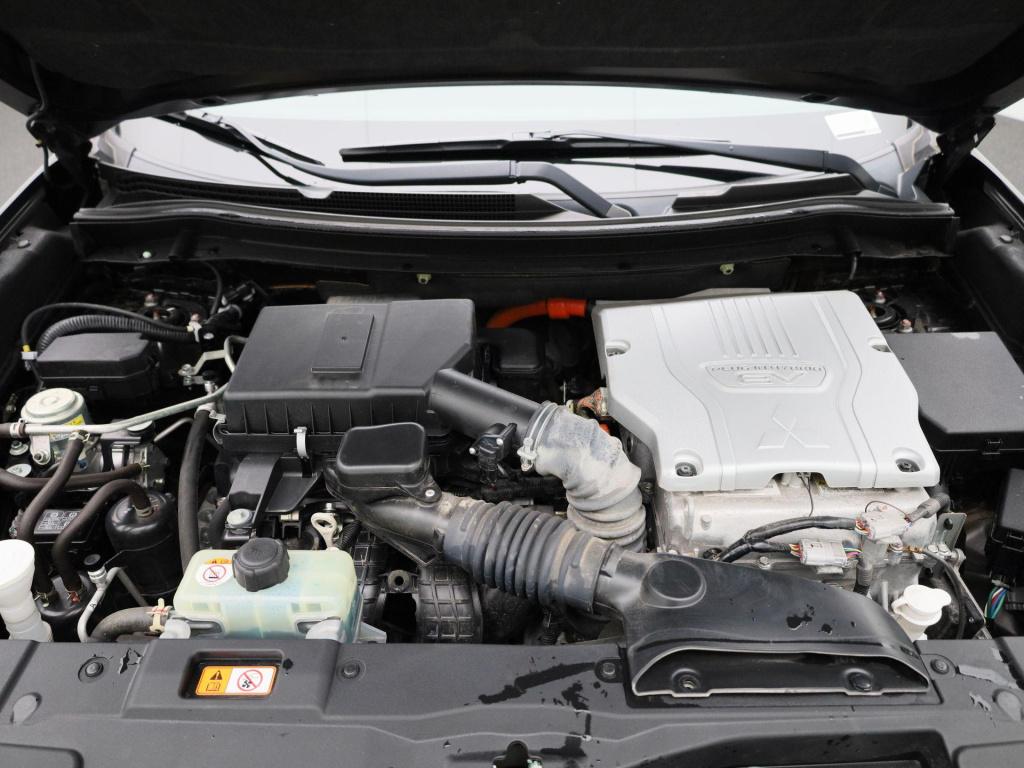 Mitsubishi Outlander 2.4 phev pure+ | automaat | stoel verwarming | dab | c