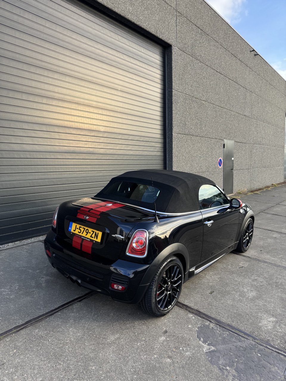 Mini Cooper S JCW Roadster 211PK 107DKM 2012 Collectors item!