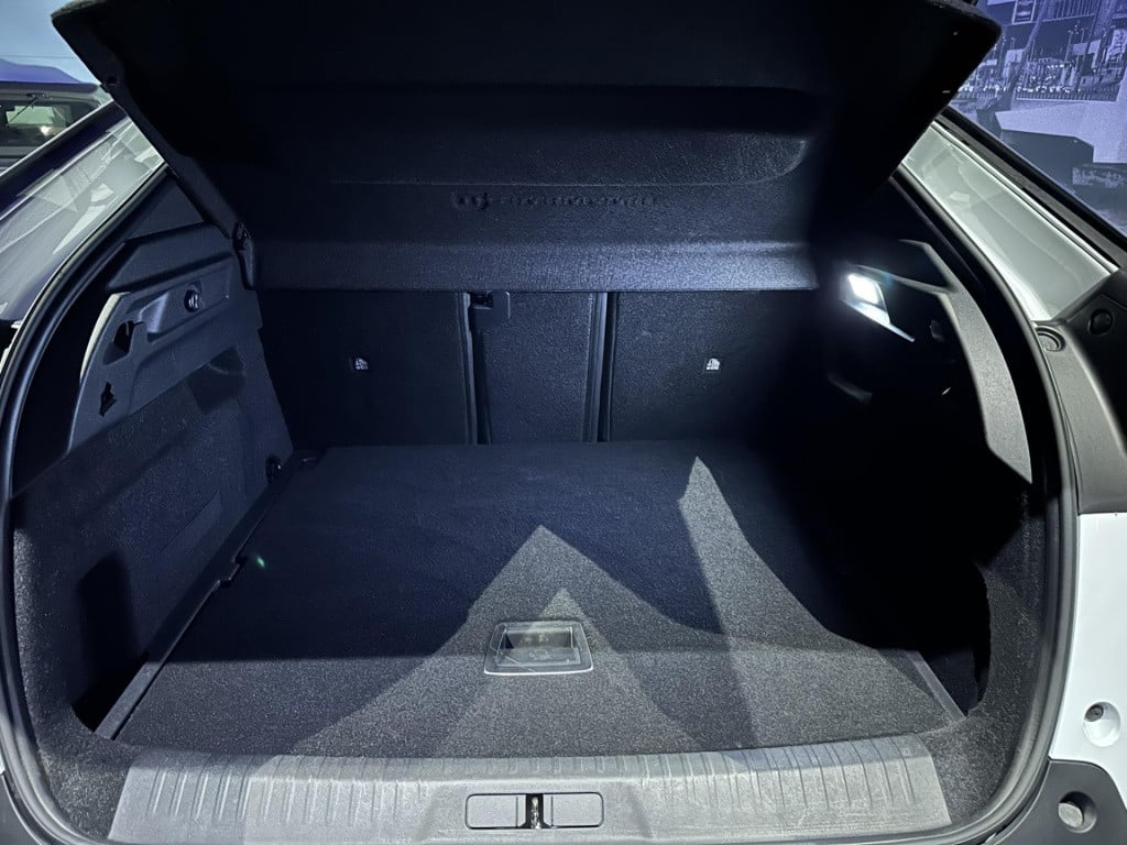 Peugeot 3008 1.2 hybrid 136 allure *nieuw model*360camera*