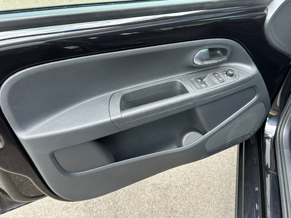 Volkswagen UP! 1.0 bmt move up! 5-deurs | airco | bluetooth