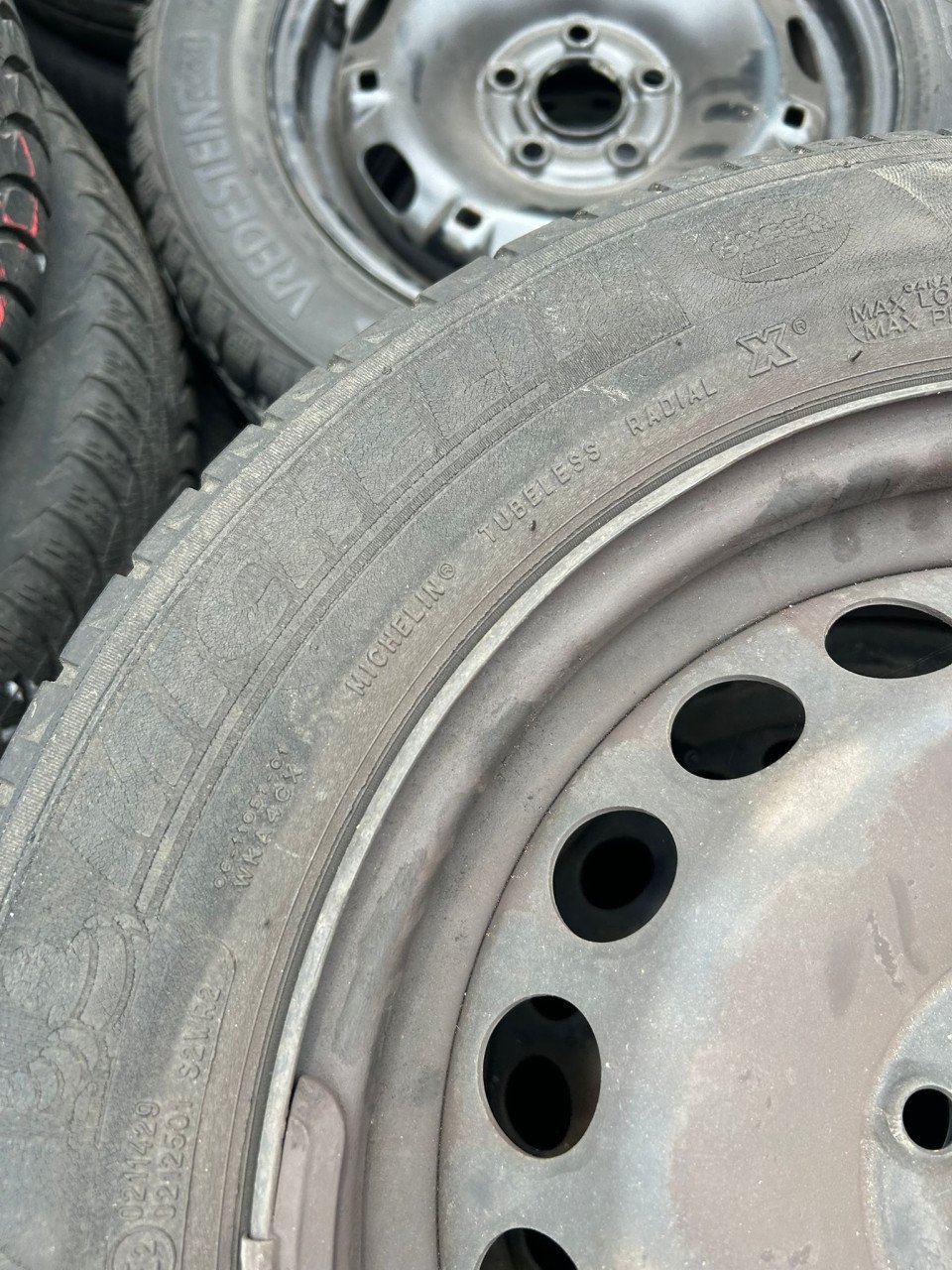 STALEN VELGEN MET MICHELIN ENERGY ZOMERBANDEN 15 INCH
