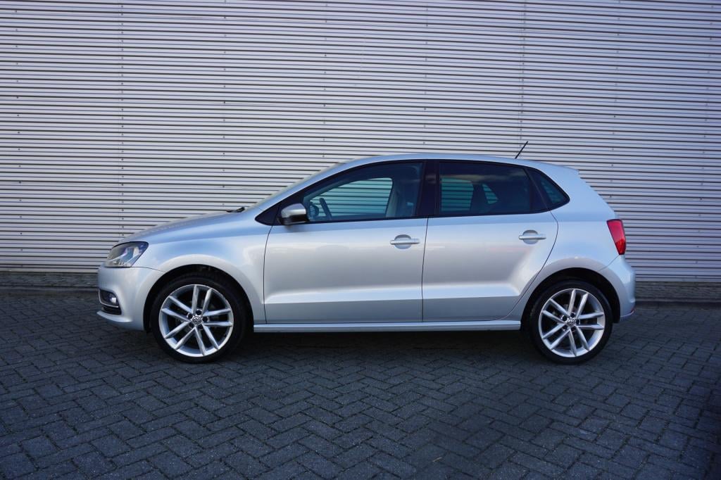 Volkswagen Polo 1.2 tsi highline climate / cruise / bt / parkeers. / elektr
