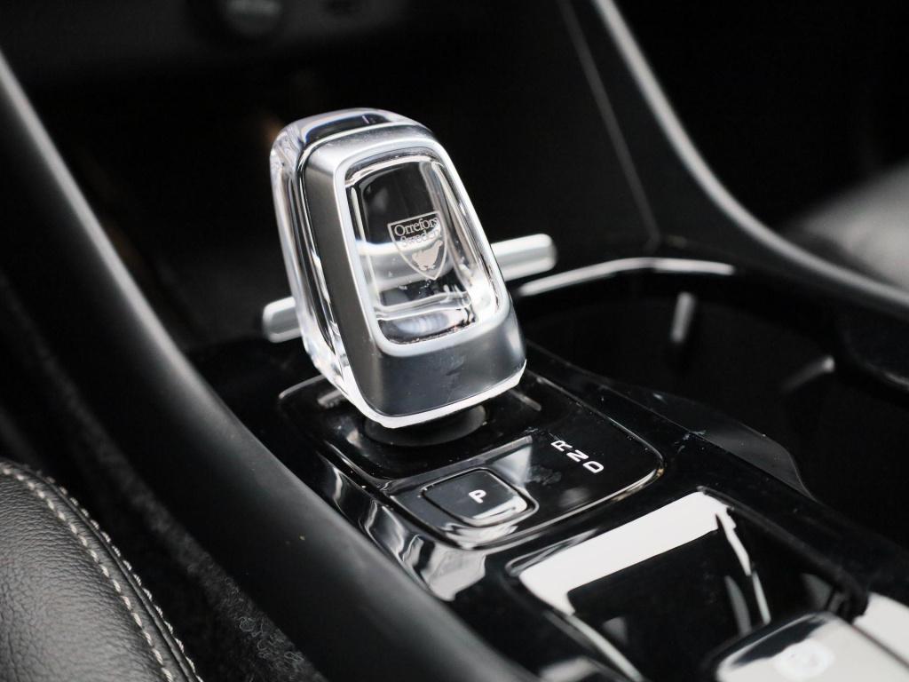 Volvo XC40 1.5 t4 recharge inscription | automaat | panoramadak | apple car