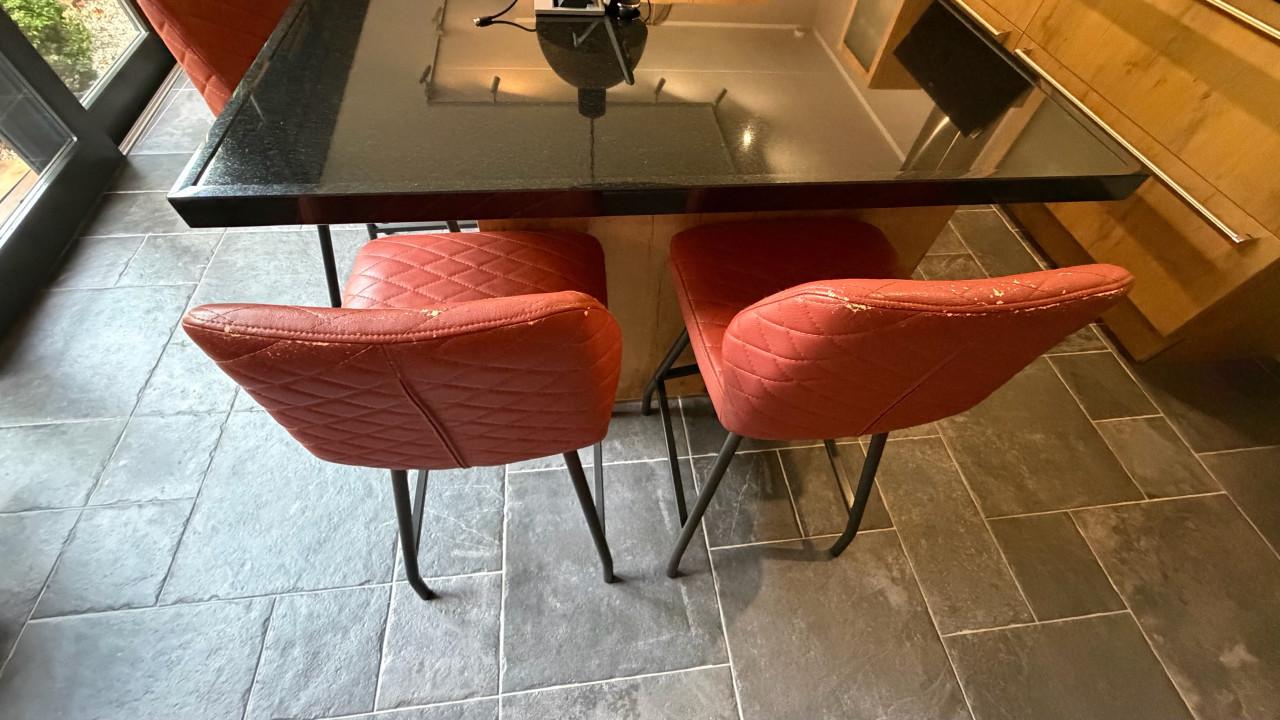 Te koop: 4 comfortabele barkrukken