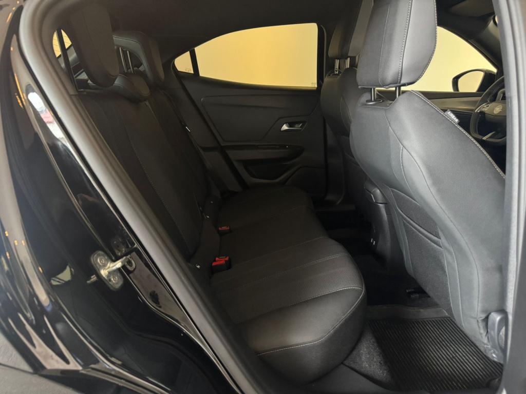 Opel Mokka 1.2 turbo gs black pack (model 2025)