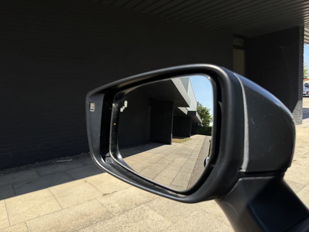 Nissan Note 1.2 dig-s tekna // automaat //