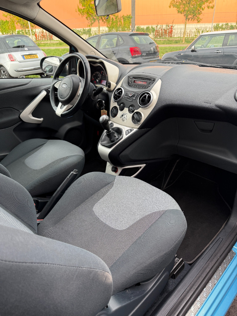 Ford KA 1.2 - titanium x - airco