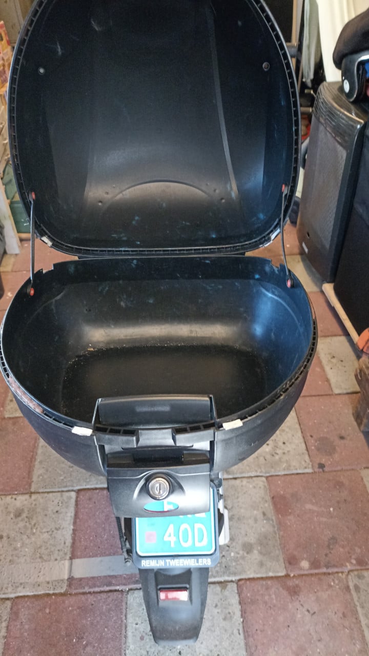 IVA E-GO S4  "gereserveerd " tot volgend weekend