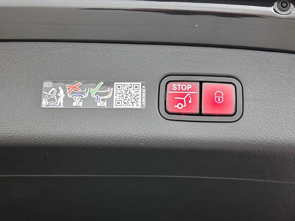 Mercedes-Benz Glc 300e 4matic sport edition | trekhaak | nightpakket | amg 