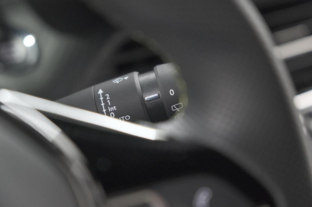 Peugeot E-2008 ev gt 50 kwh | 11 kw laadfunctie | 360 camera | dodehoekdete