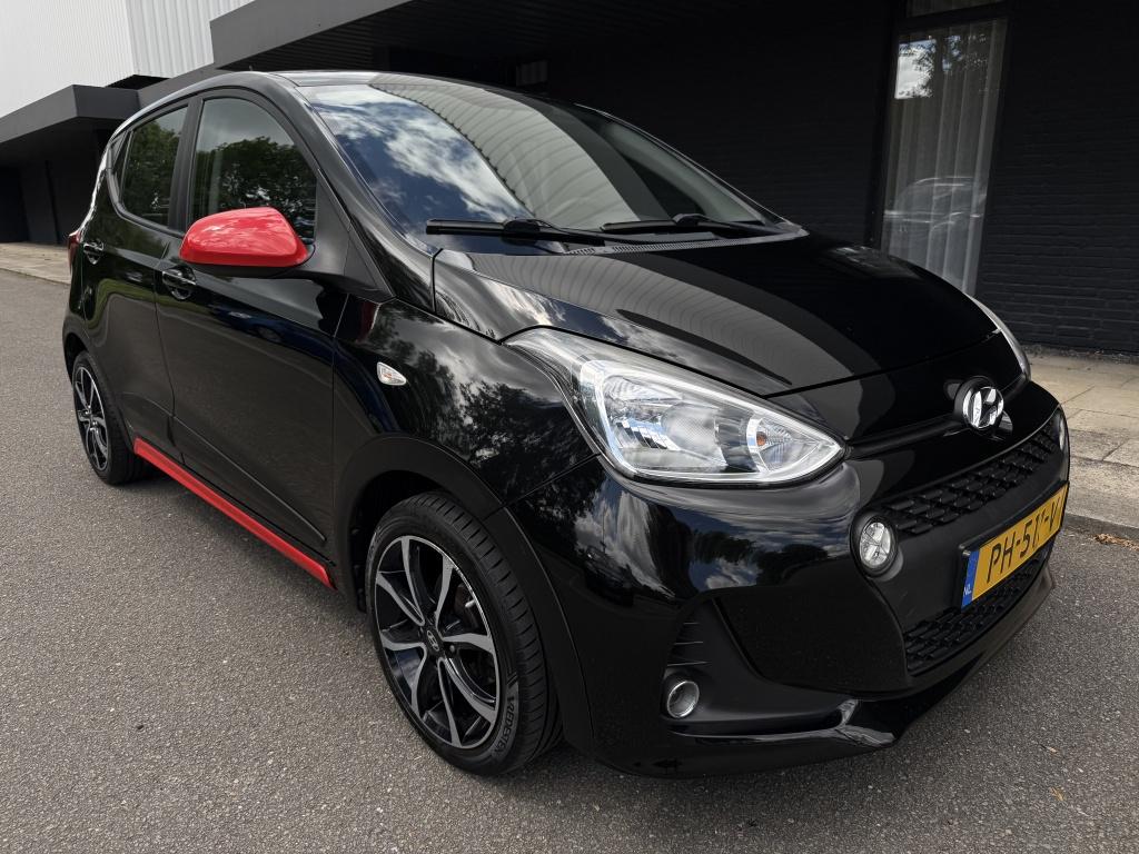 Hyundai I 10 1.0i go! - carplay - android auto - sportieve uitvoering -