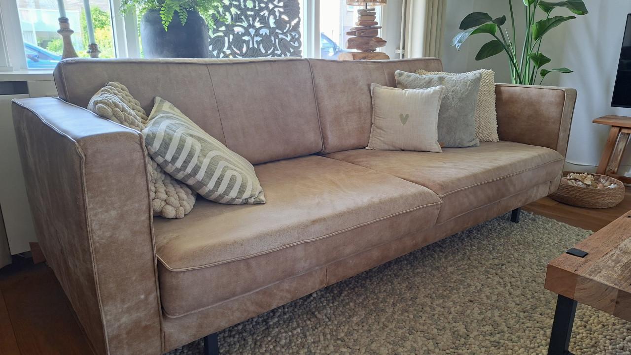 Comfortabele 2,5-zits bank in licht cognac leer