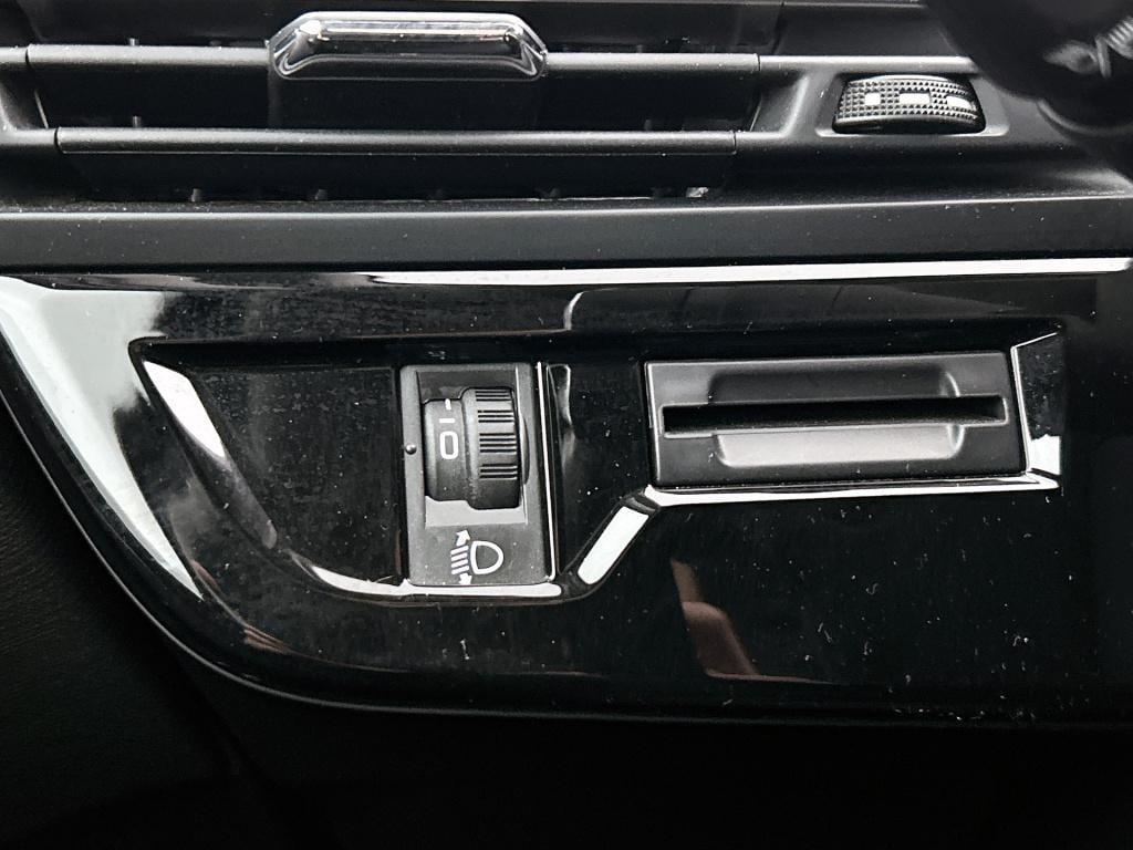 Citroen C4 Picasso 130 pk shine | rijklaar | trekhaak | comfort stoelen | c