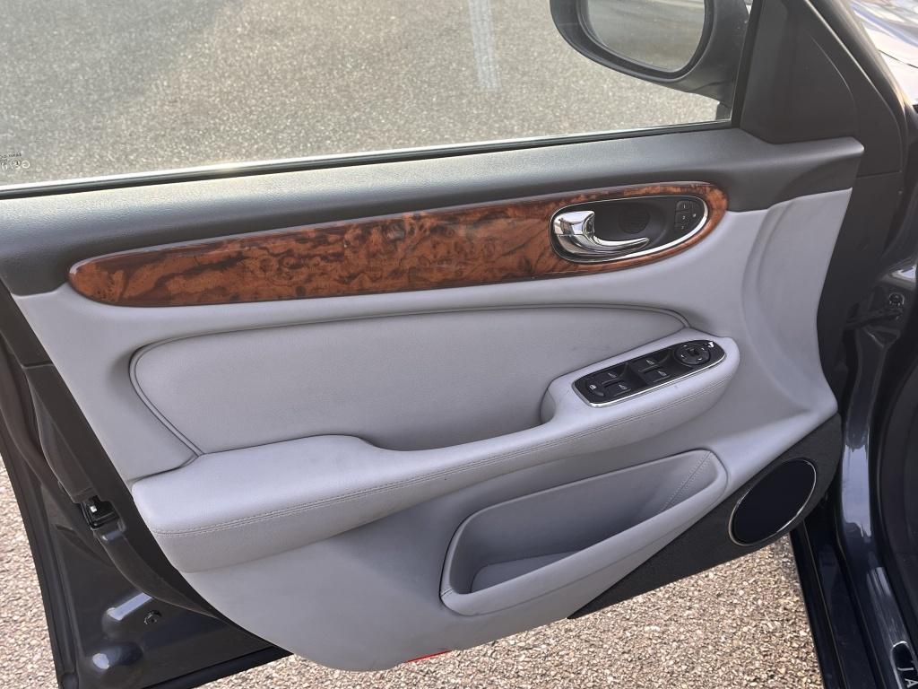 Jaguar Xj 3.0 v6 sport